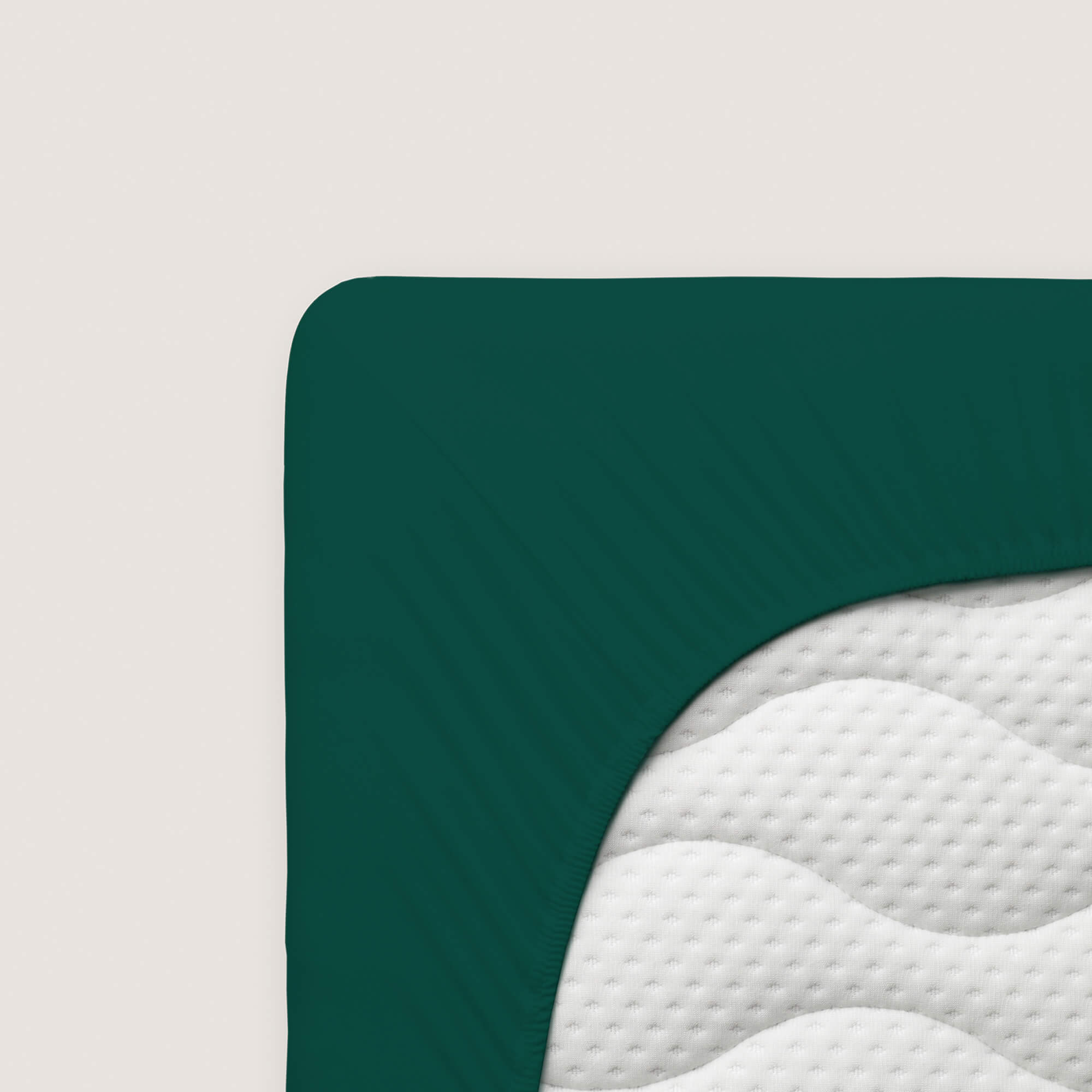 Spannbettlaken Casual green deep Matratze Spannbettlaken Casual von Schlafgut in Farbe green deep aus 100% Bio-Baumwolle auf Matratze